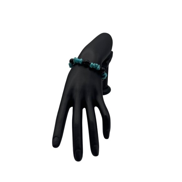 Turquoise & Black Bead Elastic Bracelet 7 inchces - Picture 1 of 3
